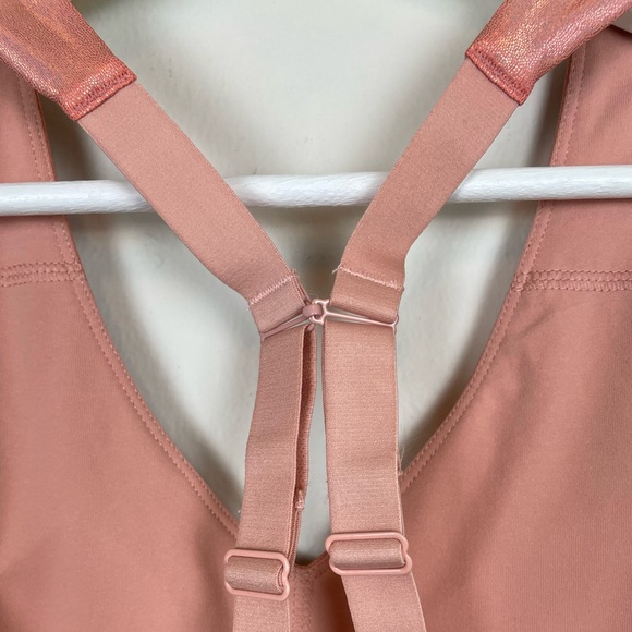 Fabletics NWT All Day Everyday Iridescent Bra II Size Medium - Picture 11 of 13